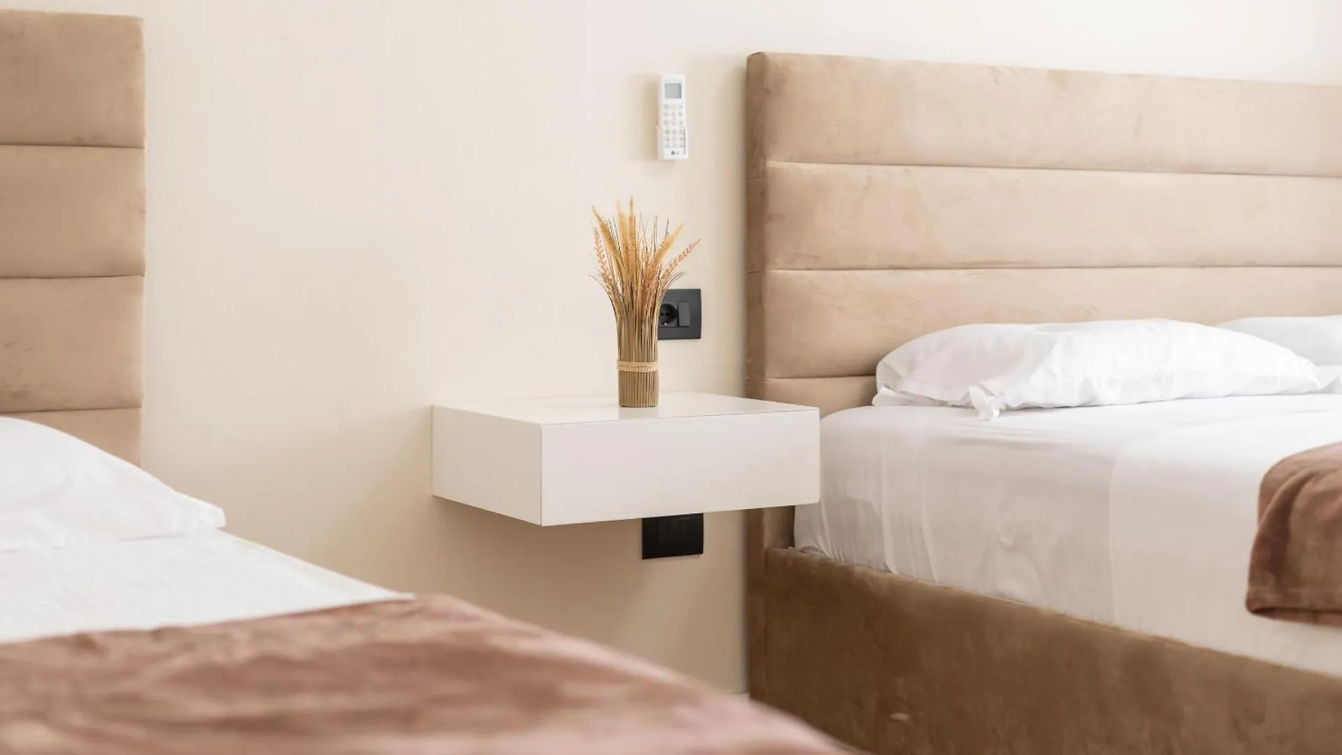 Cityline Apartment - Steps From Station & Center Δυρράχιο Αλβανία